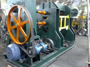 maquinas e equipamentos industriais